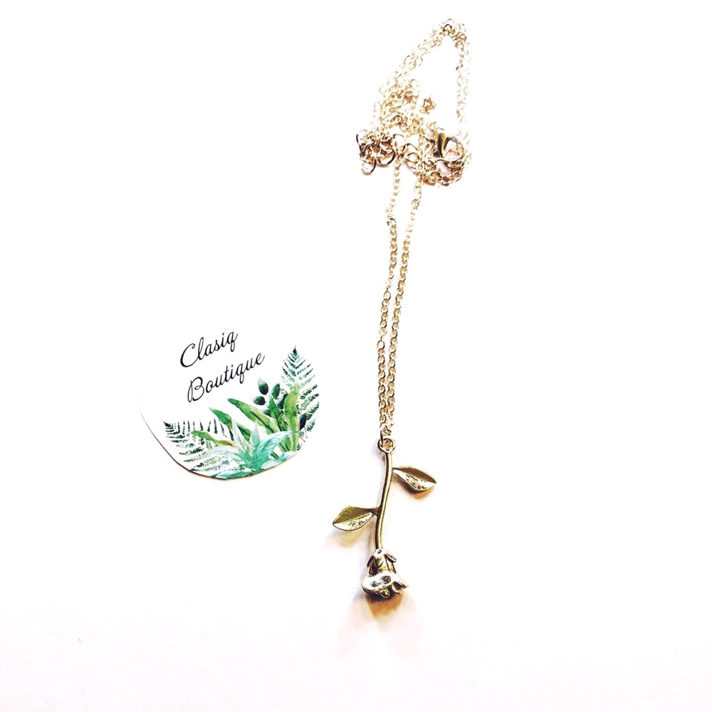 Gold Rose Pendent Necklace